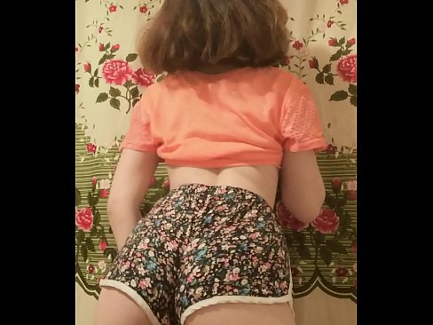 ❤️ Seksi mlada beba skida šorc pred kamerom ❤❌ Jebeni video kod nas ️❤