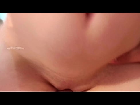 ❤️ Spavao sam u sestrinoj sobi i tako sam se probudio ❤❌ Jebeni video kod nas ️❤